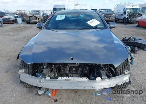 2018 Mercedes-Benz E 300 4Matic z USA, uszkodzony, nr VIN WDDZF4KB8JA444837